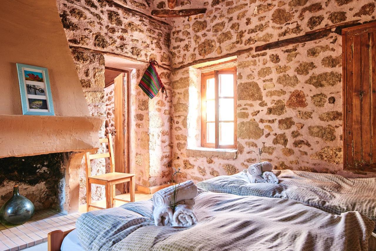 Elisson Hostel Krioneri  ภายนอก รูปภาพ