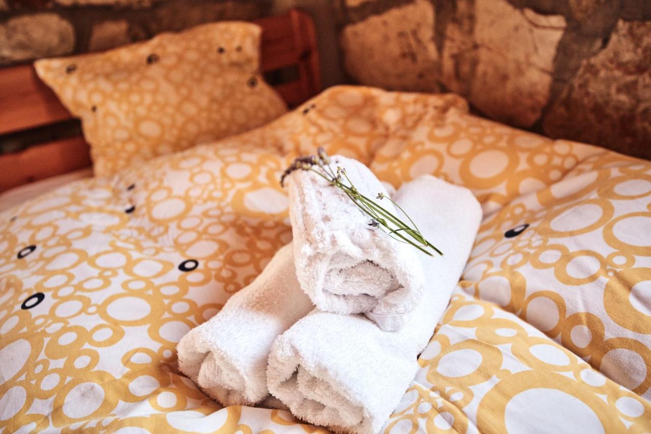 Elisson Hostel Krioneri  ภายนอก รูปภาพ